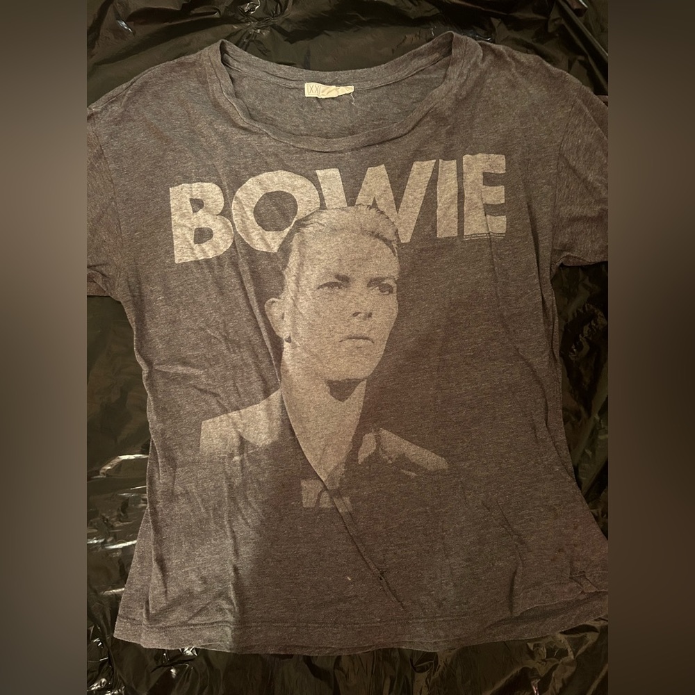 Woman’s David Bowie t shirt